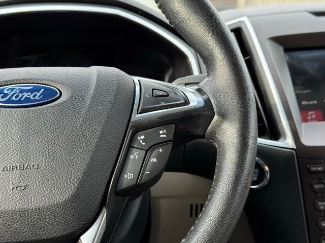 2017 Ford Edge Titanium w/ Navigation + Intelligent Access