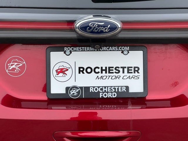 2017 Ford Edge Titanium w/ Navigation + Intelligent Access