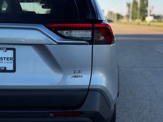 2019 Toyota RAV4 LE