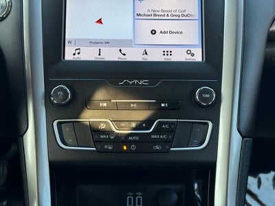 2019 Ford Fusion Hybrid SE w/ Navigation + Adaptive Cruise