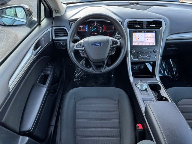 2019 Ford Fusion Hybrid SE w/ Navigation + Adaptive Cruise