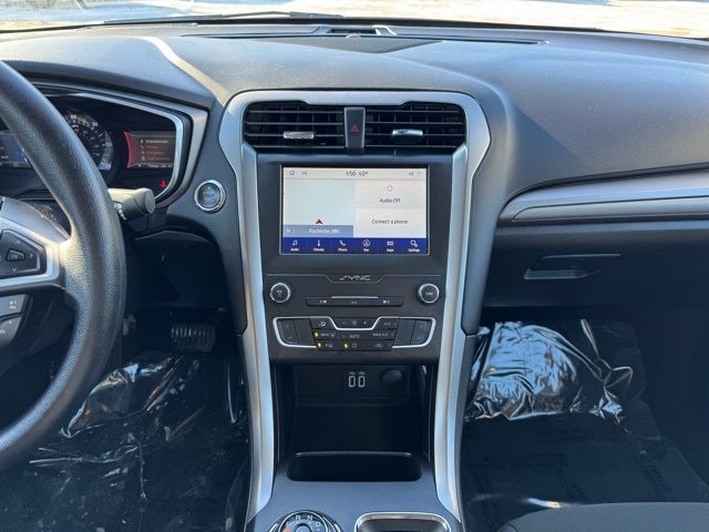 2020 Ford Fusion Hybrid SE w/ Navigation + Remote Start via Ford App