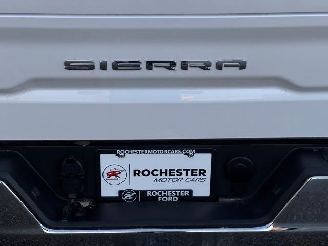 2023 GMC Sierra 1500 SLT w/ Power Moonroof + Adaptive Cruise