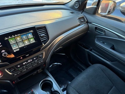 2022 Honda Pilot Sport w/ Adaptive Cruise + Heated Steering Wheel