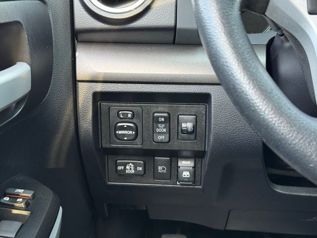 2018 Toyota Tundra SR5