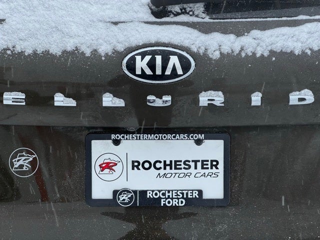 2021 Kia Telluride EX w/ Power Moonroof + 2nd Row Buckets