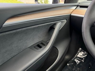2025 Tesla Model Y Long Range