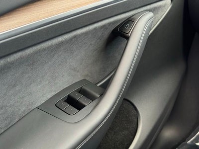 2025 Tesla Model Y Long Range