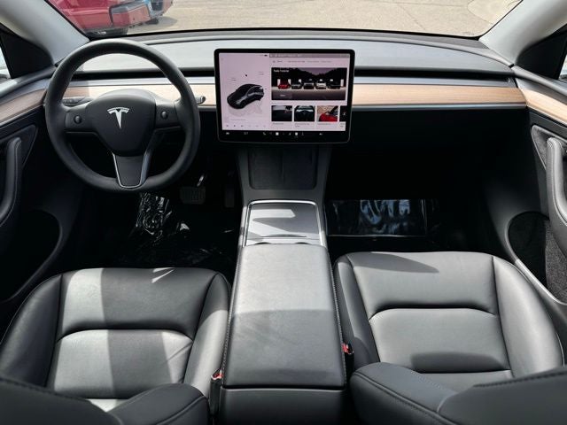 2025 Tesla Model Y Long Range