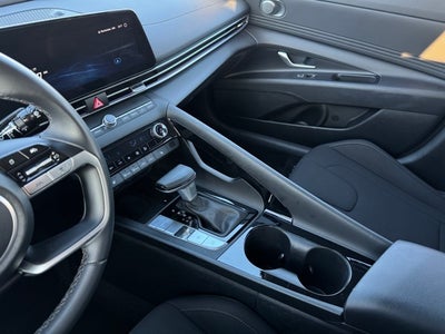 2024 Hyundai Elantra SEL w/ Power Sunroof