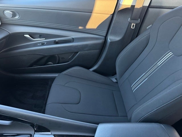 2024 Hyundai Elantra SEL w/ Power Sunroof