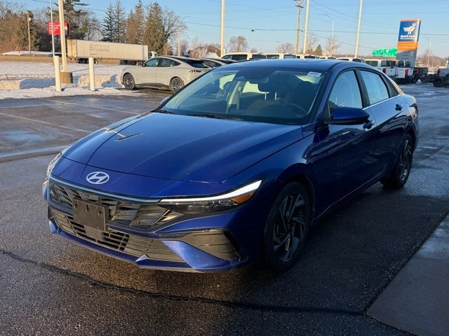 2024 Hyundai Elantra SEL w/ Power Sunroof