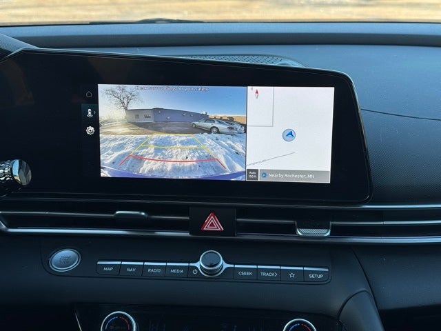 2024 Hyundai Elantra SEL w/ Power Sunroof