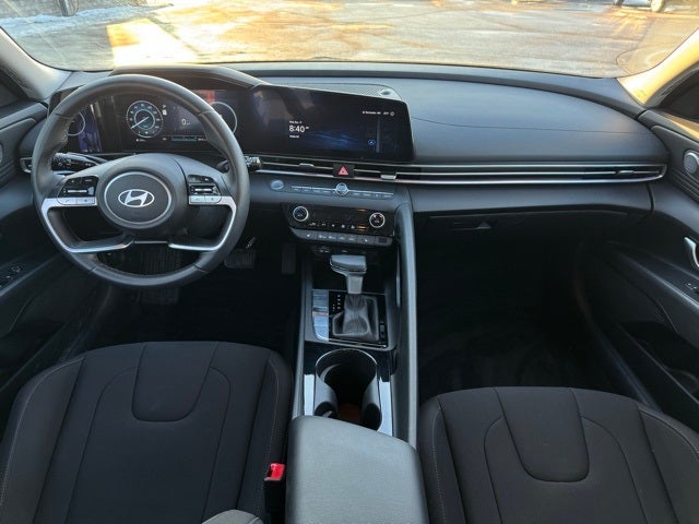 2024 Hyundai Elantra SEL w/ Power Sunroof