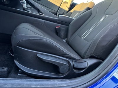 2024 Hyundai Elantra SEL w/ Power Sunroof