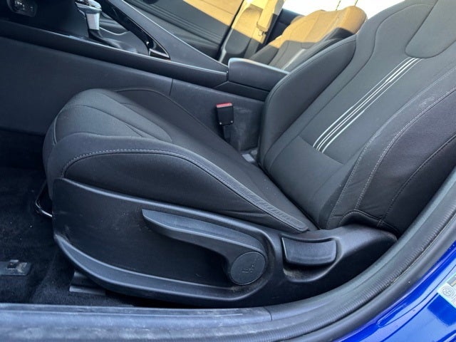 2024 Hyundai Elantra SEL w/ Power Sunroof