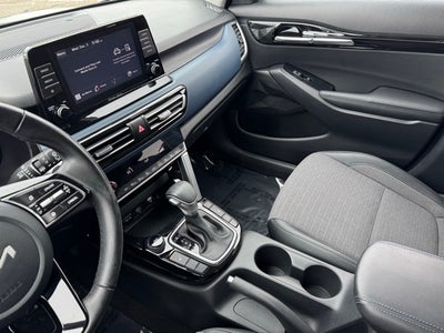 2023 Kia Seltos S Special w/ Intelligent Access + Remote Start