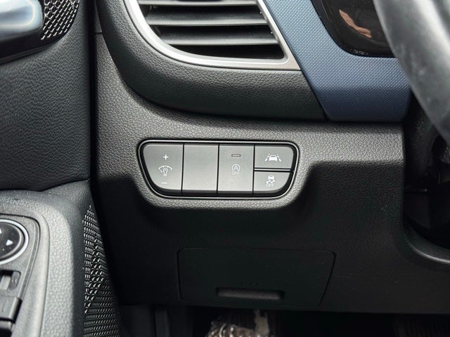 2023 Kia Seltos S Special w/ Intelligent Access + Remote Start