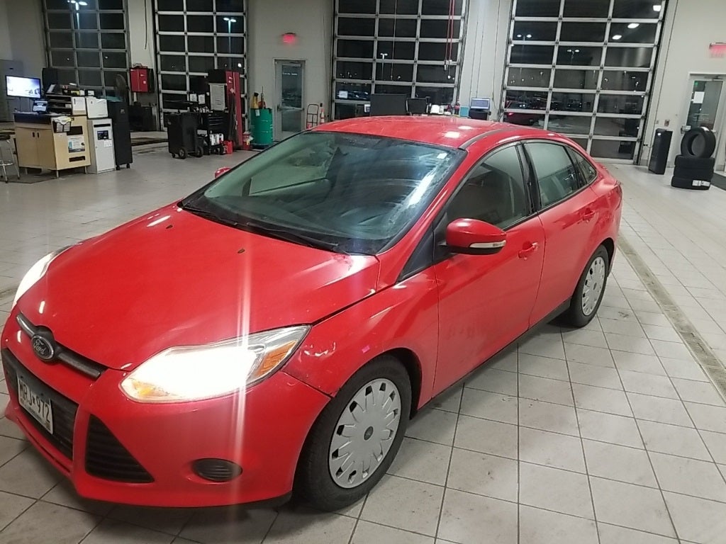 Used 2013 Ford Focus SE with VIN 1FADP3F23DL263777 for sale in Rochester, Minnesota