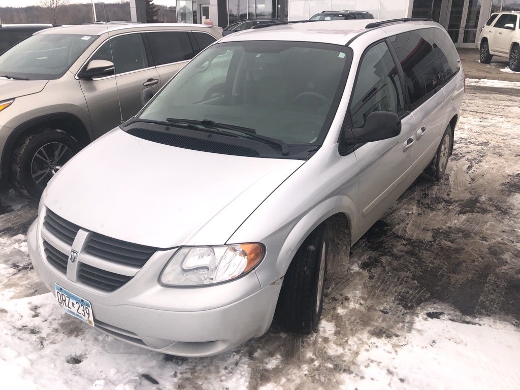 Used 2005 Dodge Grand Caravan SE with VIN 2D4GP24R35R378991 for sale in Rochester, Minnesota