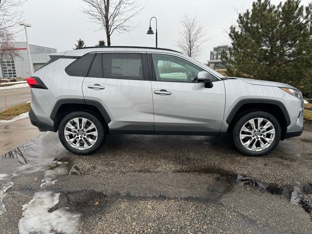 2025 Toyota RAV4 XLE Premium
