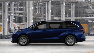2026 Toyota Sienna LE 8 Passenger