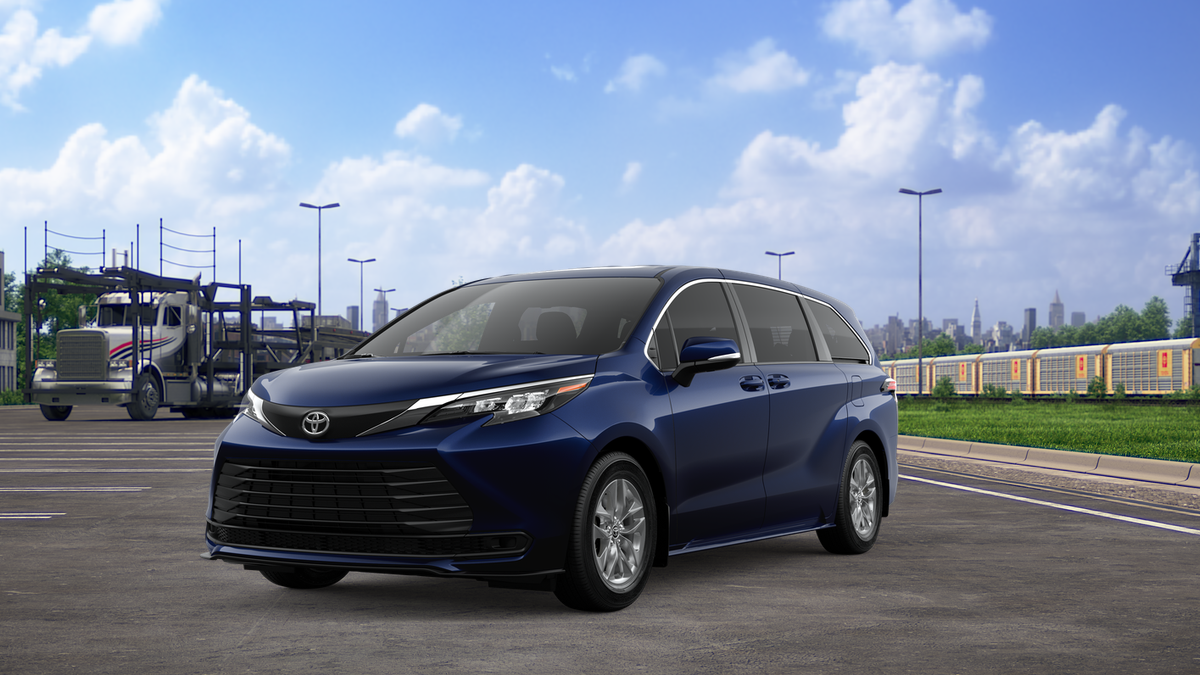 2026 Toyota Sienna LE 8-Passenger Hybrid AWD's photo