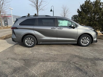 2026 Toyota Sienna LE