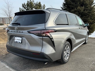 2026 Toyota Sienna LE