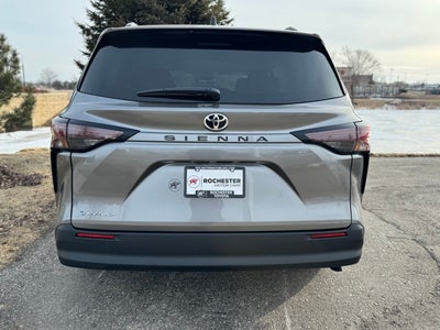 2026 Toyota Sienna LE