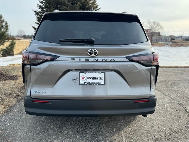 2026 Toyota Sienna LE