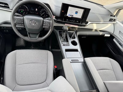 2026 Toyota Sienna LE