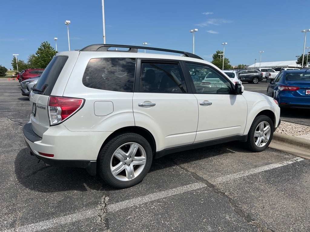 Used 2010 Subaru Forester X Limited with VIN JF2SH6DC4AH806162 for sale in Rochester, Minnesota