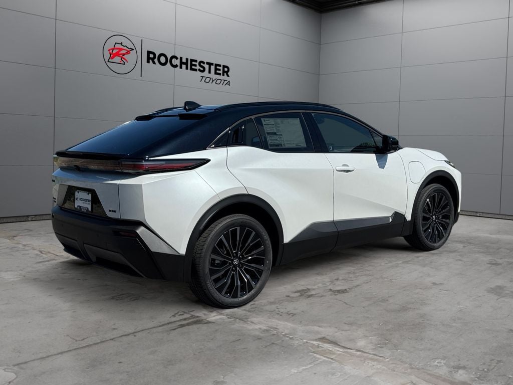 2026 Toyota C-HR XSE