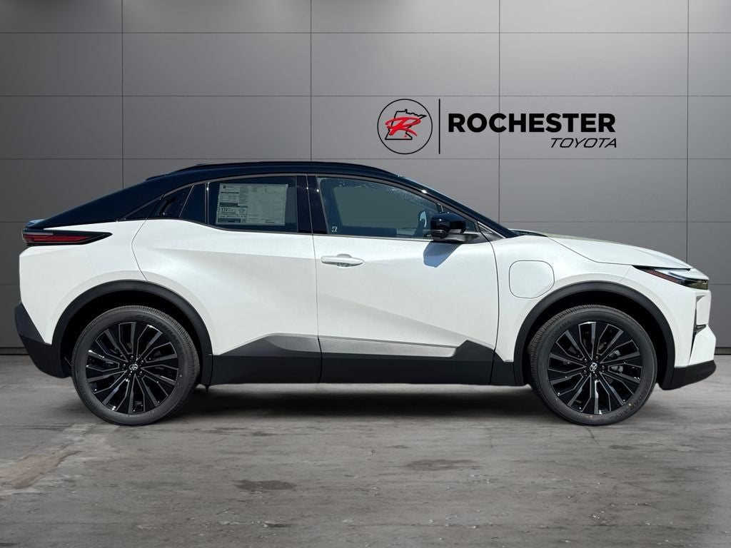 2026 Toyota C-HR XSE