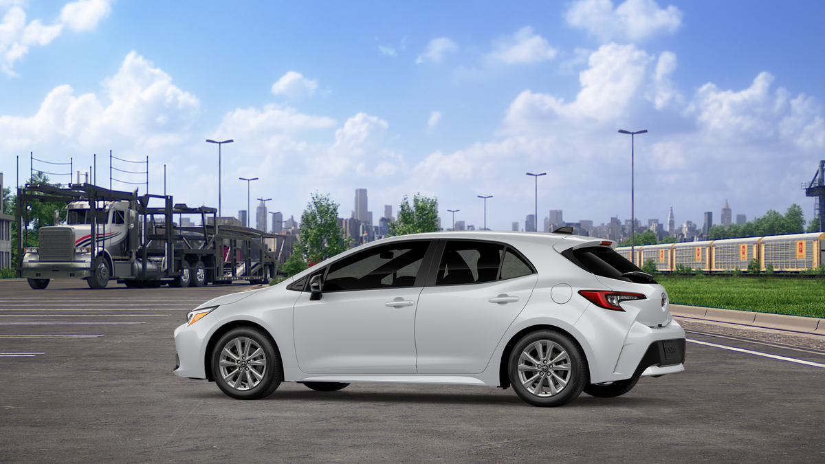 2027 Toyota Corolla Hatchback SE