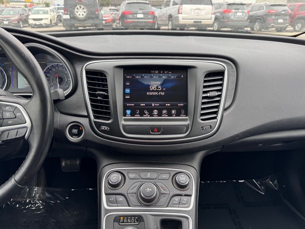 2015 Chrysler 200 Limited