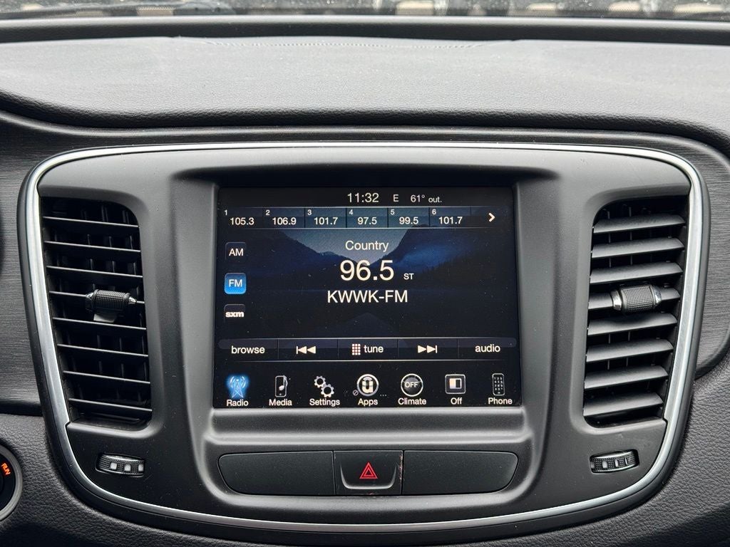 2015 Chrysler 200 Limited