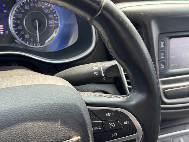 2017 Chrysler 200 LX
