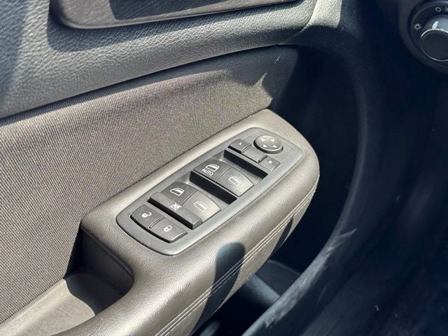 2017 Chrysler 200 LX