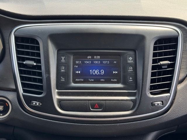 2017 Chrysler 200 LX
