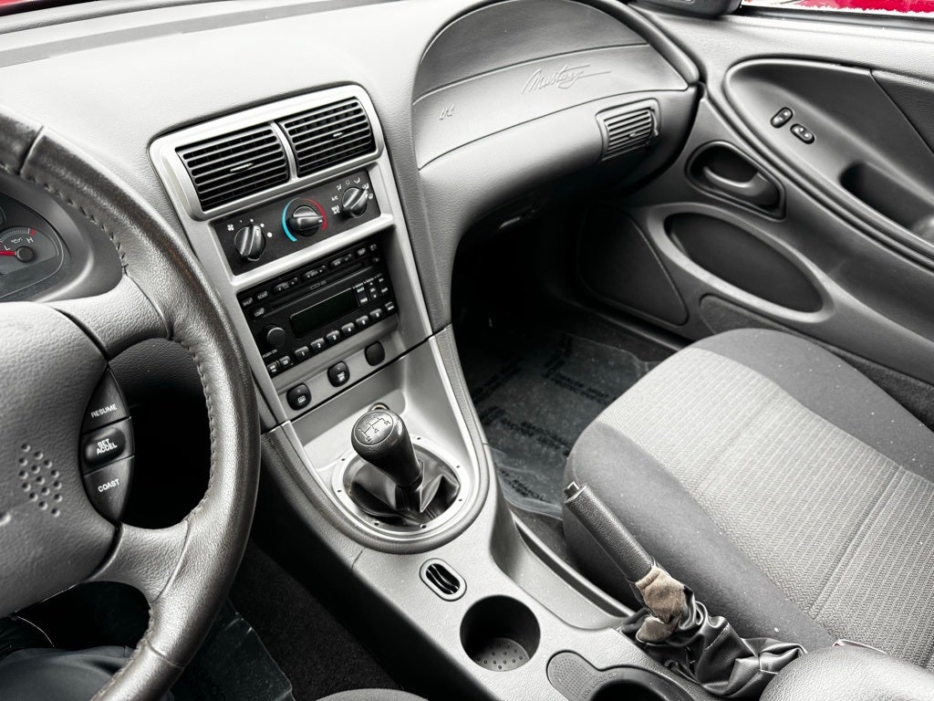 2003 Ford Mustang V6