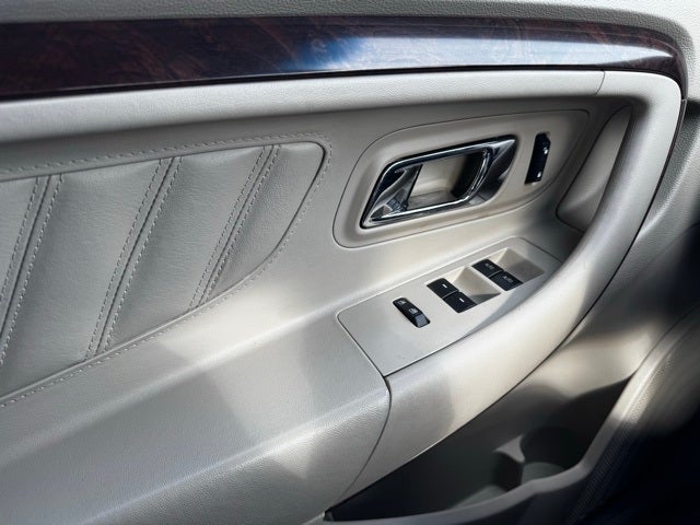 2010 Ford Taurus Limited