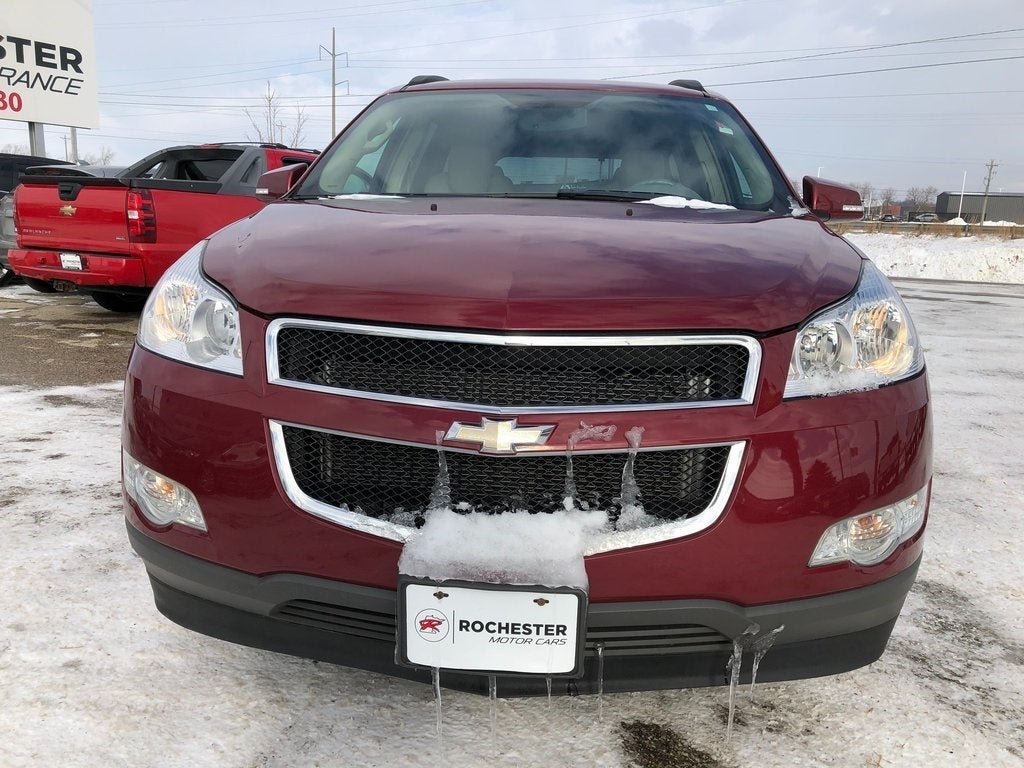 Used 2009 Chevrolet Traverse 2LT with VIN 1GNEV23DX9S151695 for sale in Rochester, Minnesota
