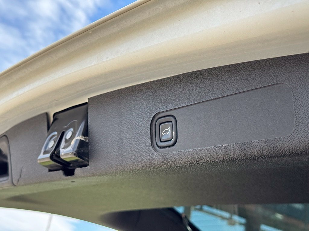2014 Chevrolet Suburban 1500 LTZ