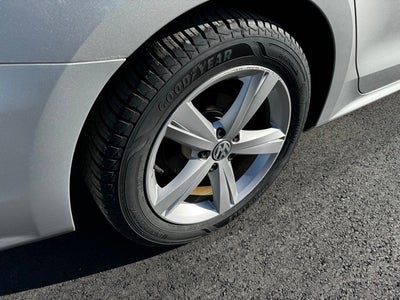 2014 Volkswagen Passat 1.8T SE