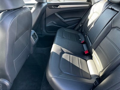 2014 Volkswagen Passat 1.8T SE