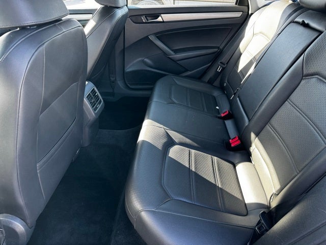 2014 Volkswagen Passat 1.8T SE