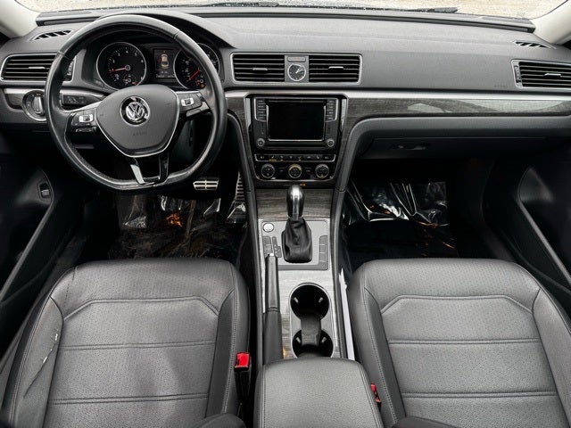 2017 Volkswagen Passat 1.8T SE w/Technology