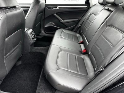 2017 Volkswagen Passat 1.8T SE w/Technology